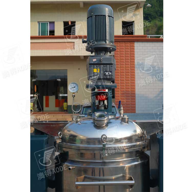 龍(lóng)門式液壓(yā)升降脫泡(pào)機